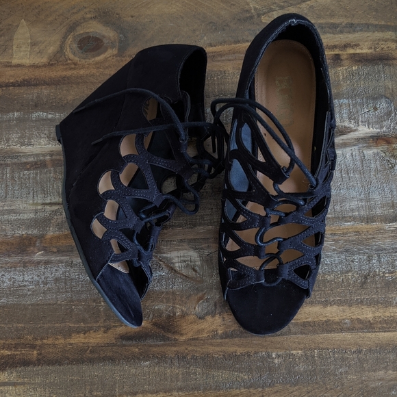 BONGO Shoes - 🌿LACE UP SANDALS🌿